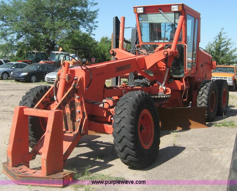image for item 8445 1995 Champion 710A motor grader