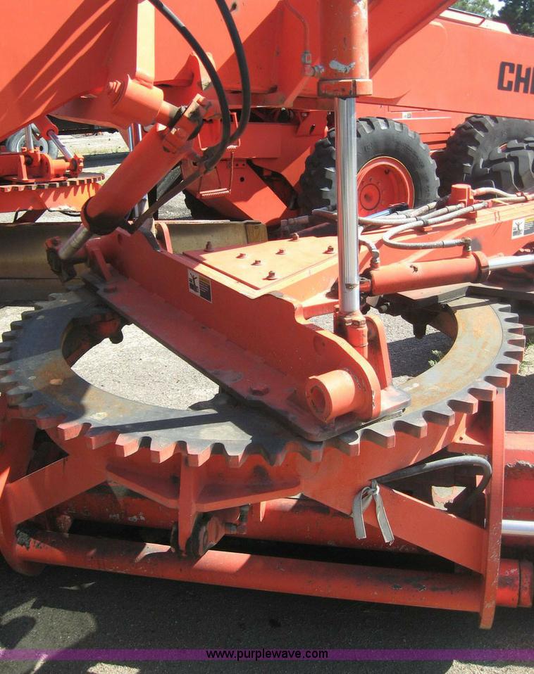 image for item 8445 1995 Champion 710A motor grader