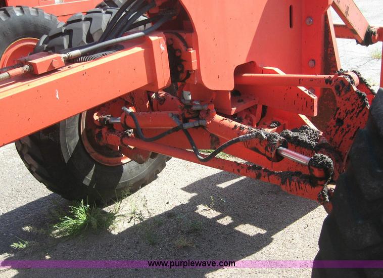 image for item 8445 1995 Champion 710A motor grader