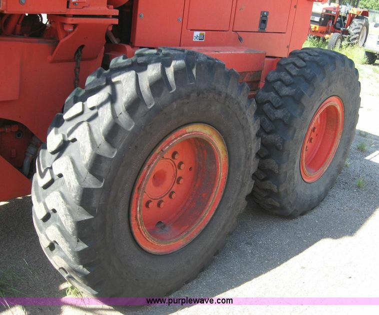 image for item 8445 1995 Champion 710A motor grader