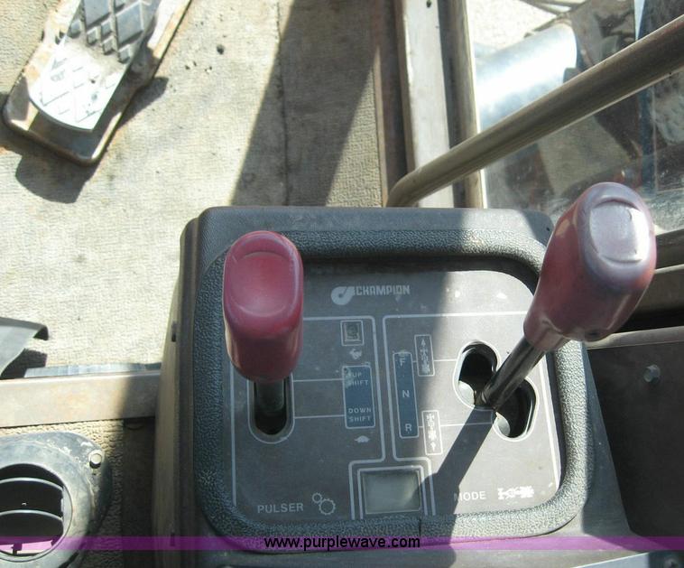 image for item 8445 1995 Champion 710A motor grader