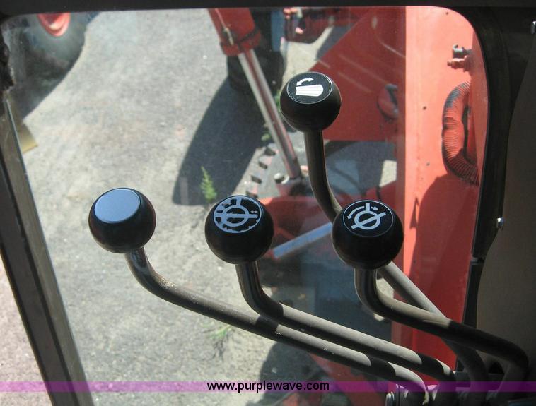 image for item 8445 1995 Champion 710A motor grader