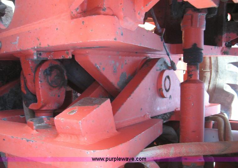 image for item 8445 1995 Champion 710A motor grader