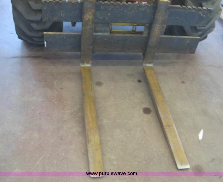 image for item 8463 1992 John Deere all terrain forklift