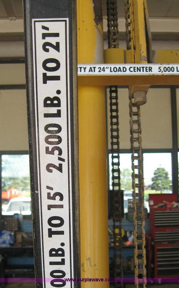 image for item 8463 1992 John Deere all terrain forklift