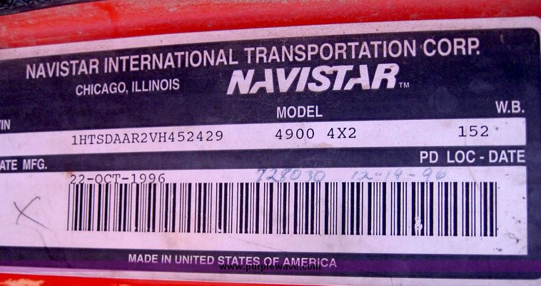 image for item 8465 1997 International 4000 Series 4900 dump truck