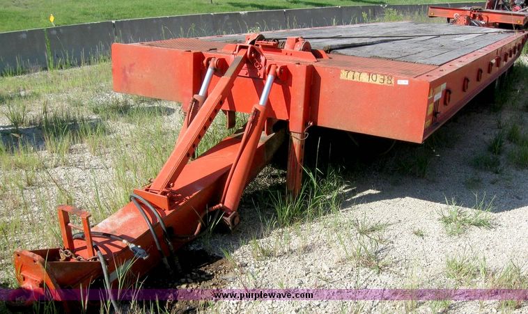 image for item 8481 1988 Landoll model 345-31 20-ton trailer with winch