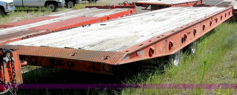 image for item 8481 1988 Landoll model 345-31 20-ton trailer with winch