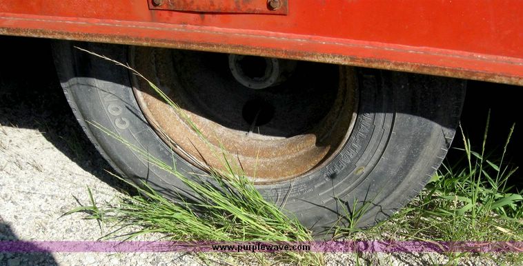 image for item 8483 1989 Landoll model 345-31 20-ton trailer with winch