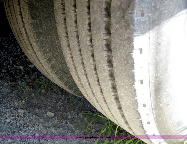 image for item 8483 1989 Landoll model 345-31 20-ton trailer with winch