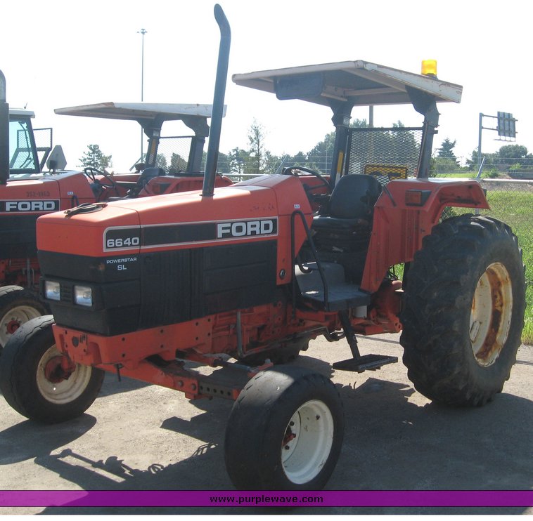 image for item 8501 1994 New Holland 6640SL tractor