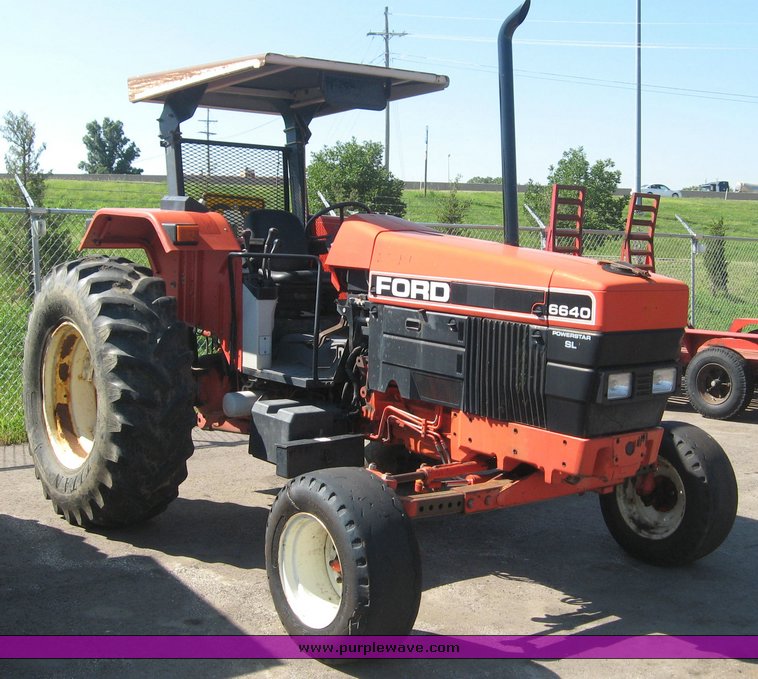 image for item 8501 1994 New Holland 6640SL tractor