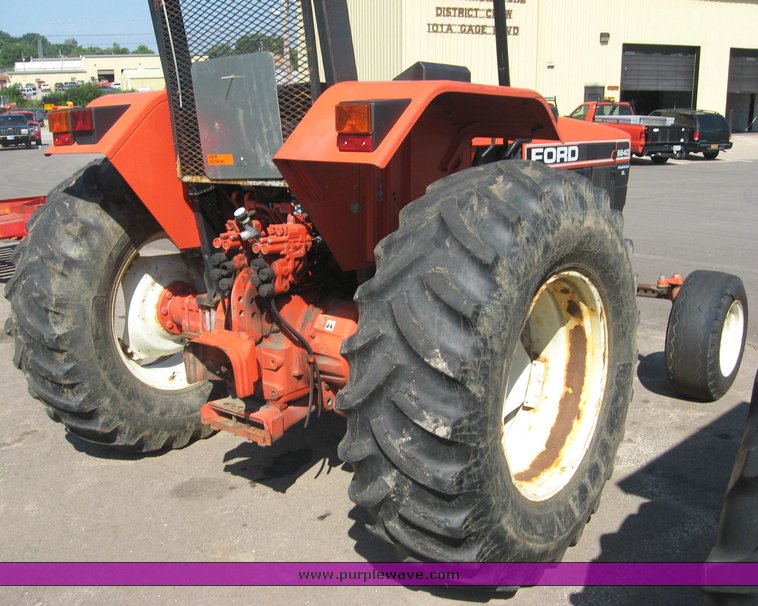 image for item 8501 1994 New Holland 6640SL tractor