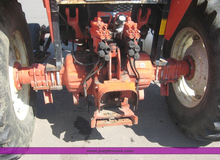 image for item 8501 1994 New Holland 6640SL tractor