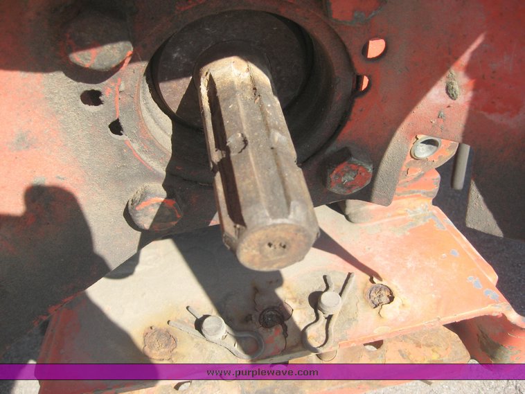 image for item 8501 1994 New Holland 6640SL tractor