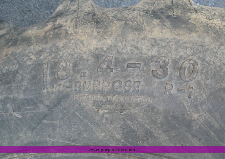 image for item 8501 1994 New Holland 6640SL tractor