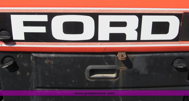 image for item 8501 1994 New Holland 6640SL tractor