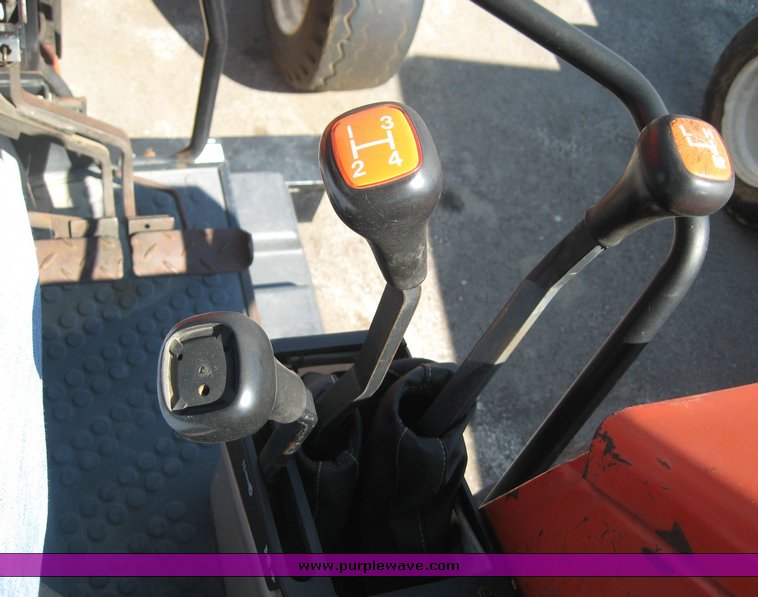 image for item 8501 1994 New Holland 6640SL tractor