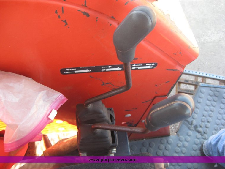 image for item 8501 1994 New Holland 6640SL tractor