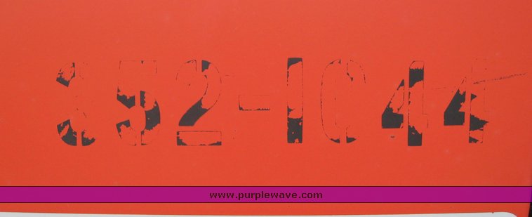 image for item 8501 1994 New Holland 6640SL tractor