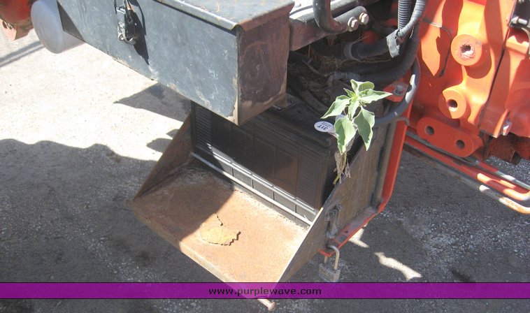 image for item 8502 1993 New Holland 6640SL tractor