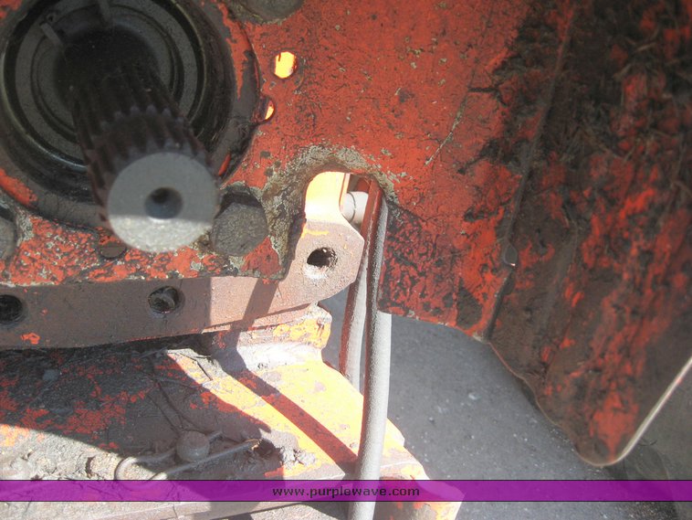 image for item 8503 1996 New Holland 6640SL tractor