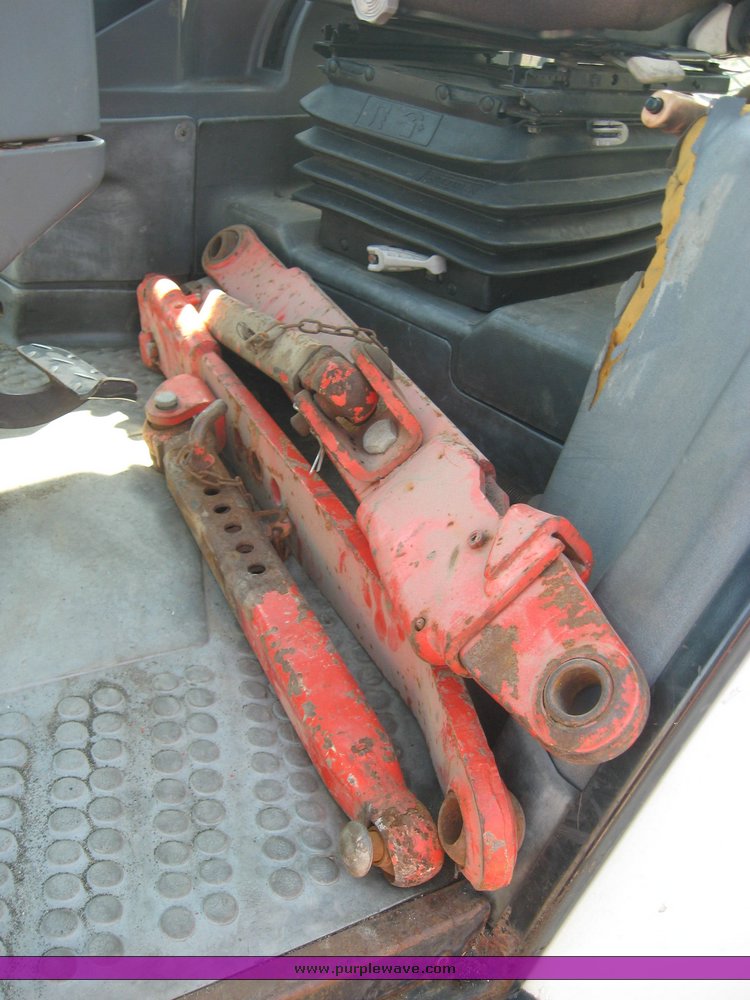 image for item 8503 1996 New Holland 6640SL tractor