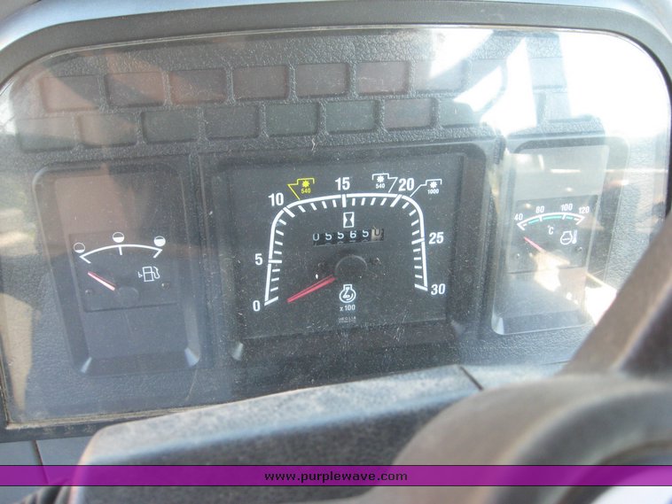 image for item 8503 1996 New Holland 6640SL tractor