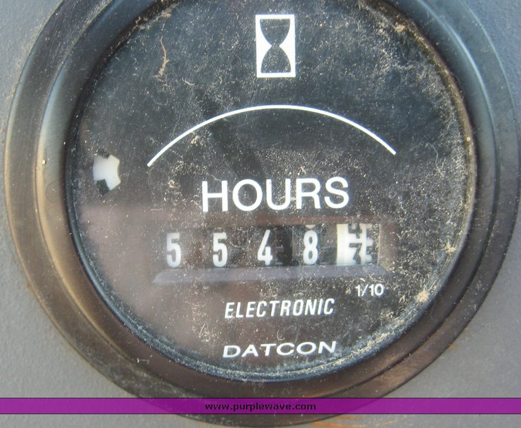 image for item 8503 1996 New Holland 6640SL tractor