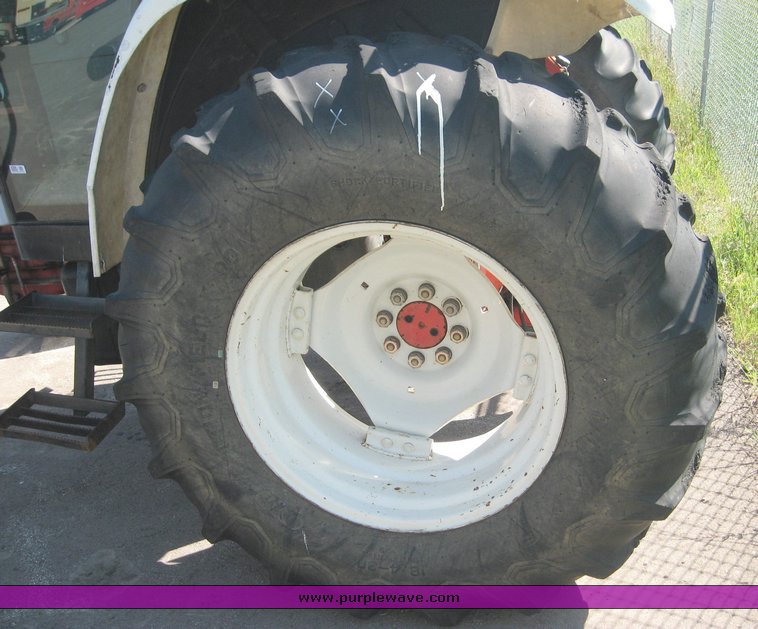 image for item 8504 1996 New Holland 6640SL tractor