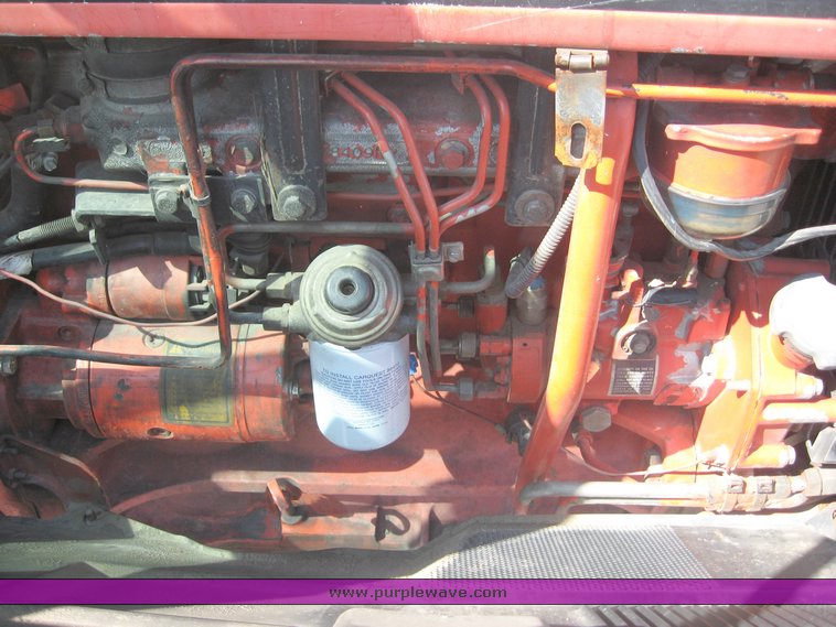 image for item 8504 1996 New Holland 6640SL tractor