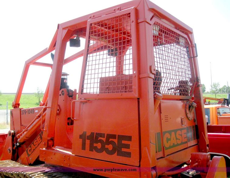 image for item 8516 1989 Case 1155E crawler tractor loader