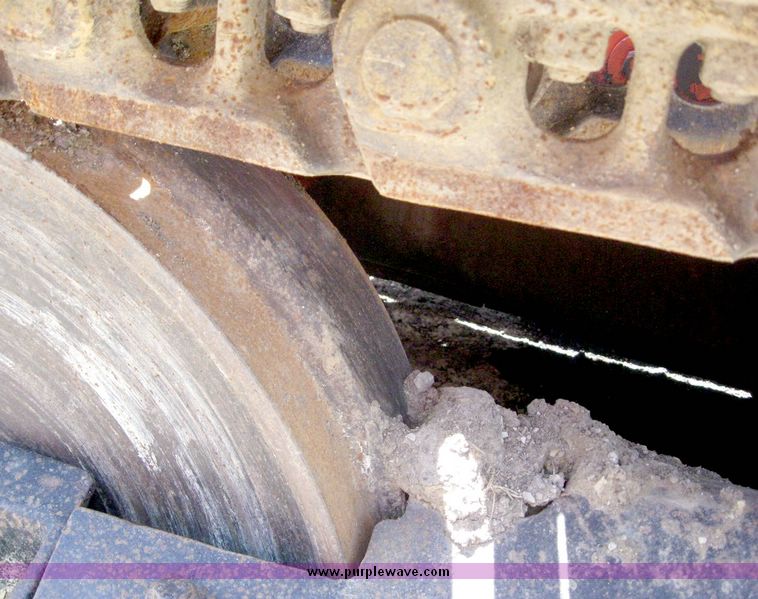 image for item 8516 1989 Case 1155E crawler tractor loader