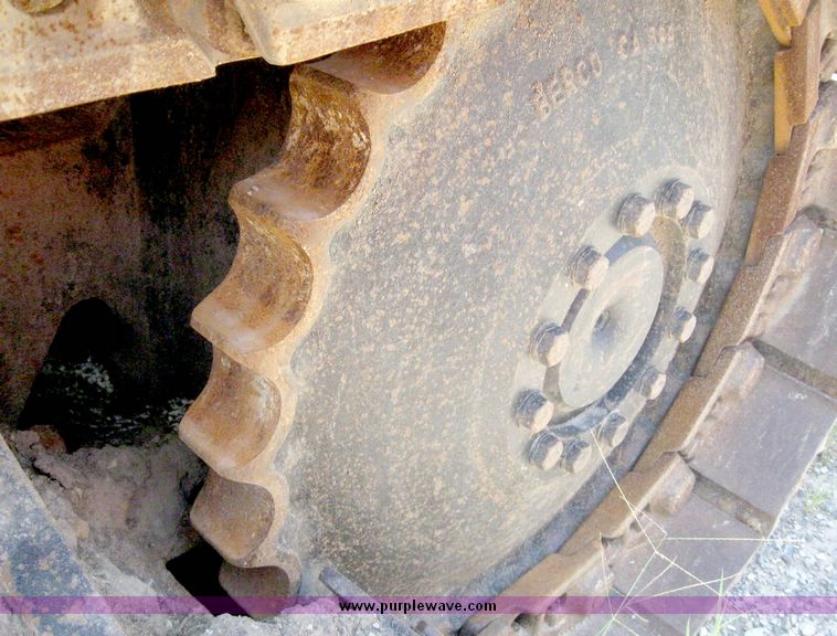 image for item 8516 1989 Case 1155E crawler tractor loader