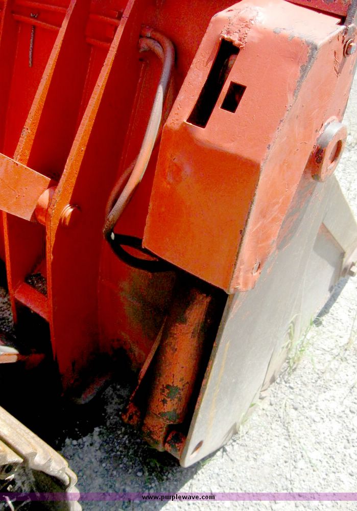 image for item 8516 1989 Case 1155E crawler tractor loader