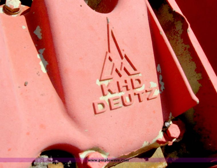 image for item 8520 1996 Leeboy 1000BH asphalt paver