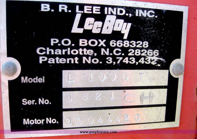 image for item 8520 1996 Leeboy 1000BH asphalt paver