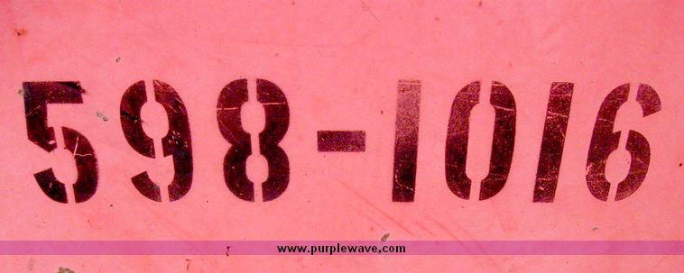 image for item 8520 1996 Leeboy 1000BH asphalt paver