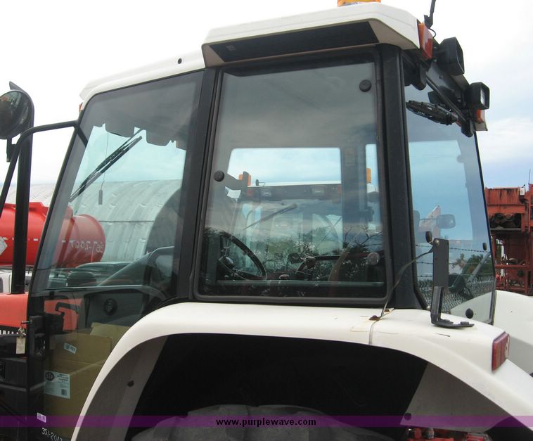 image for item 8568 1998 New Holland 5640SL tractor