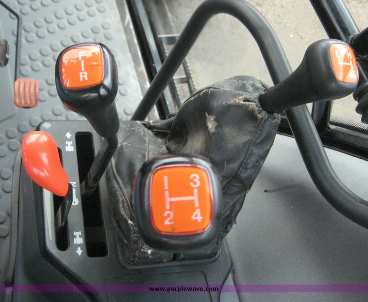 image for item 8568 1998 New Holland 5640SL tractor