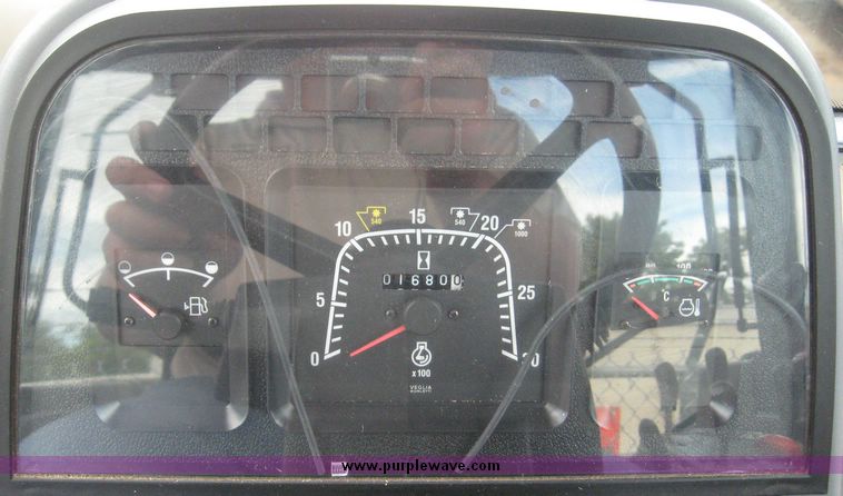 image for item 8568 1998 New Holland 5640SL tractor