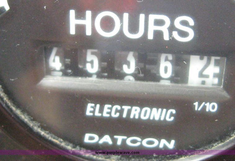 image for item 8568 1998 New Holland 5640SL tractor