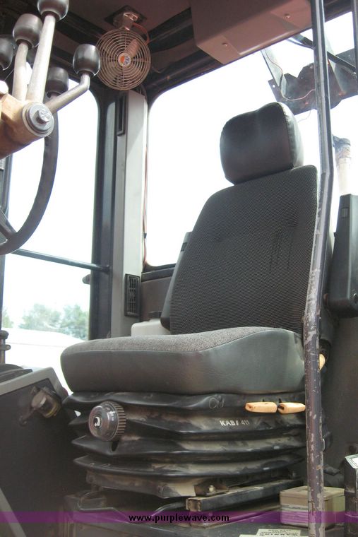 image for item 8570 1996 Galion articulated motor grader