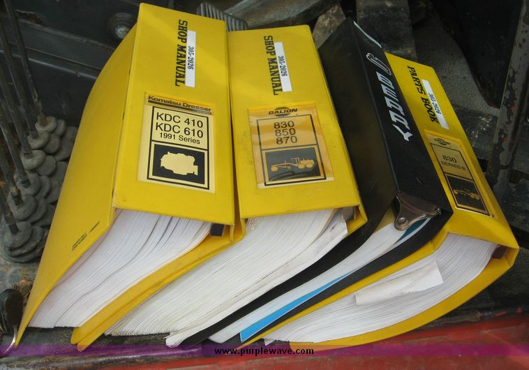 image for item 8570 1996 Galion articulated motor grader