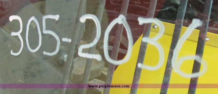 image for item 8570 1996 Galion articulated motor grader