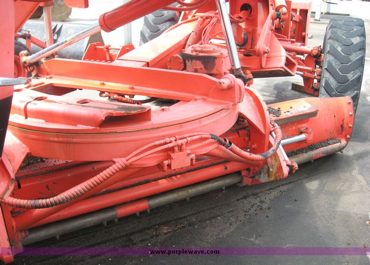 image for item 8571 1995 Galion articulated motor grader