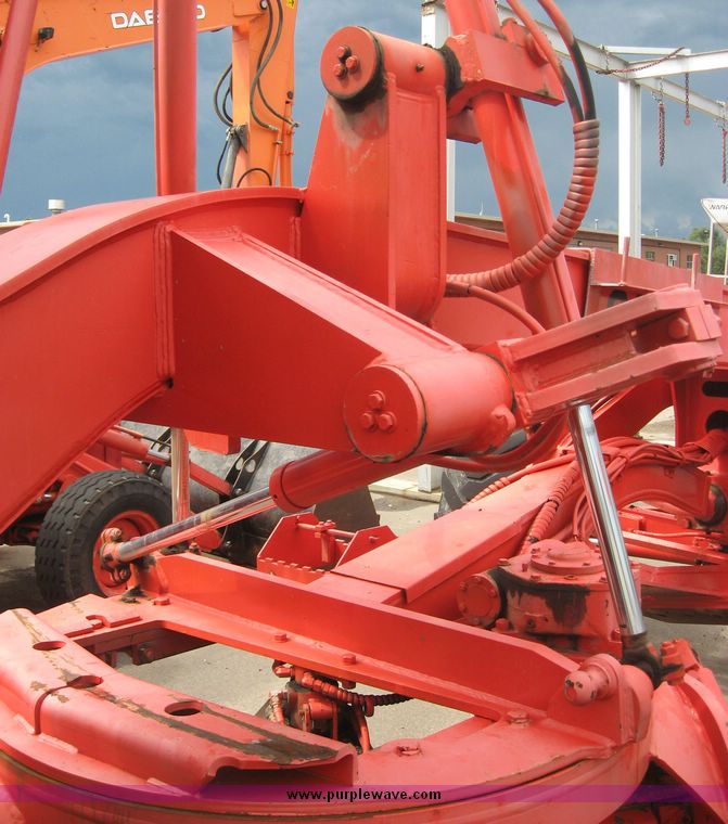 image for item 8571 1995 Galion articulated motor grader