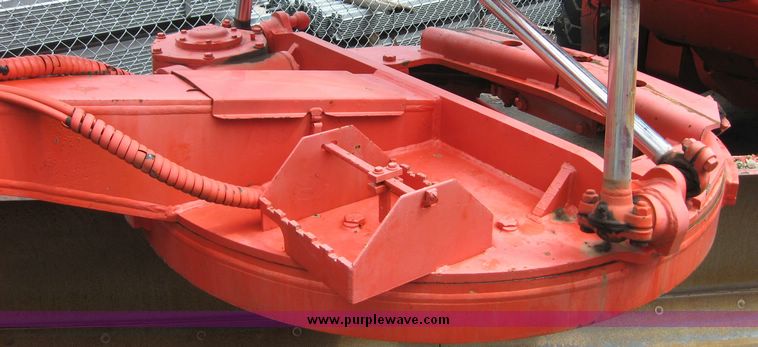 image for item 8571 1995 Galion articulated motor grader