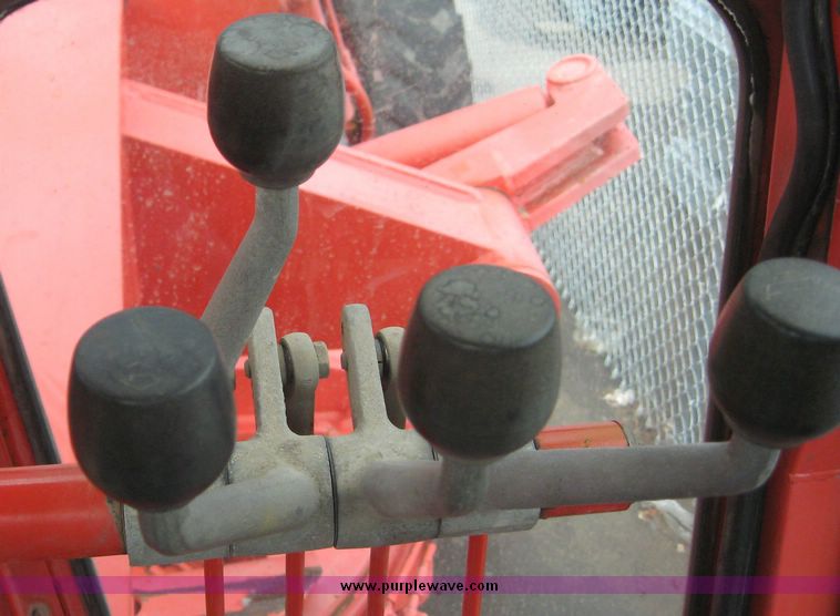 image for item 8571 1995 Galion articulated motor grader