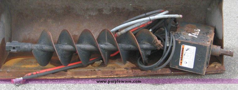 image for item 8573 1996 Ford 555D backhoe